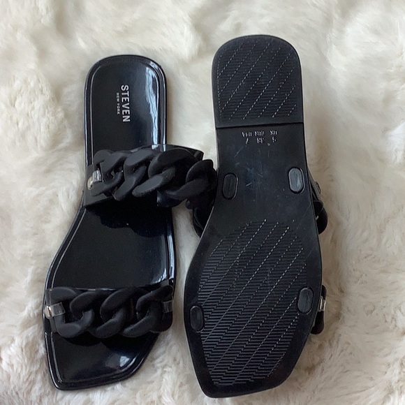 STEVEN by Steve Madden - Picture 2 of 3